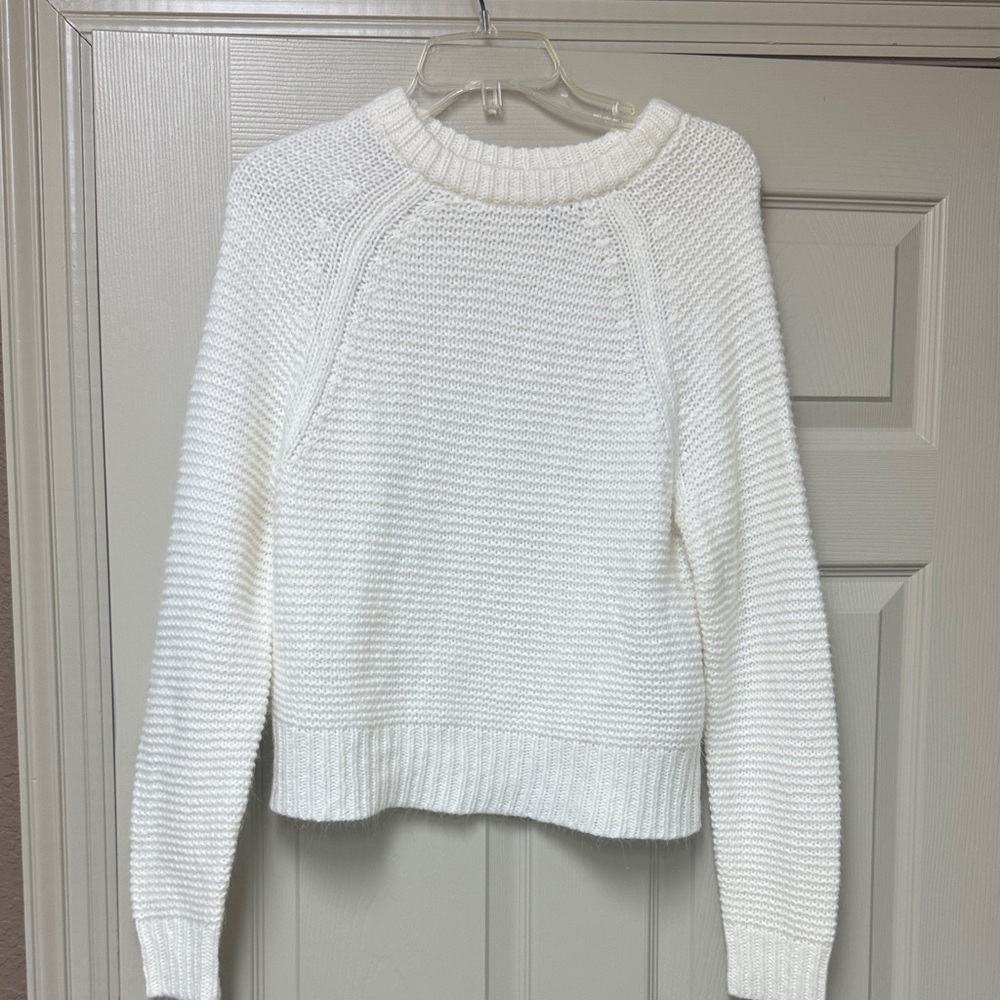 Excellent condition ivory crewneck sweater